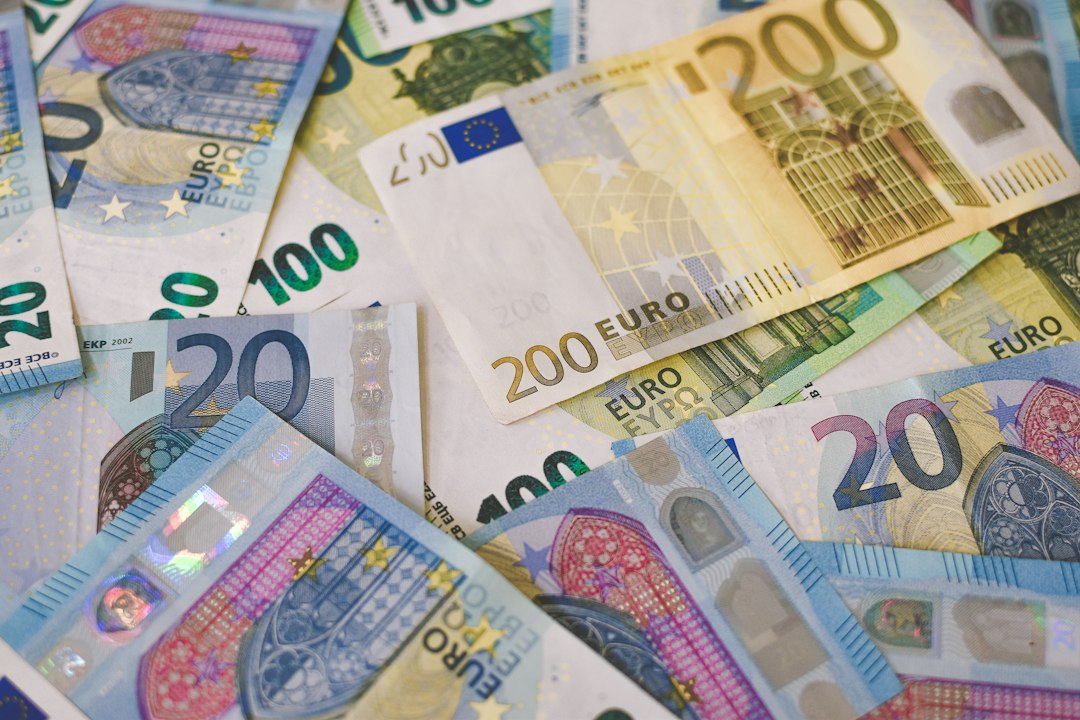 Banconote in euro per il recupero crediti